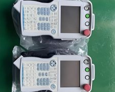 YASKAWA安川機器人DX100示教器閃屏故障維修
