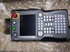 安川機器人YRC1000示教器豎線維修